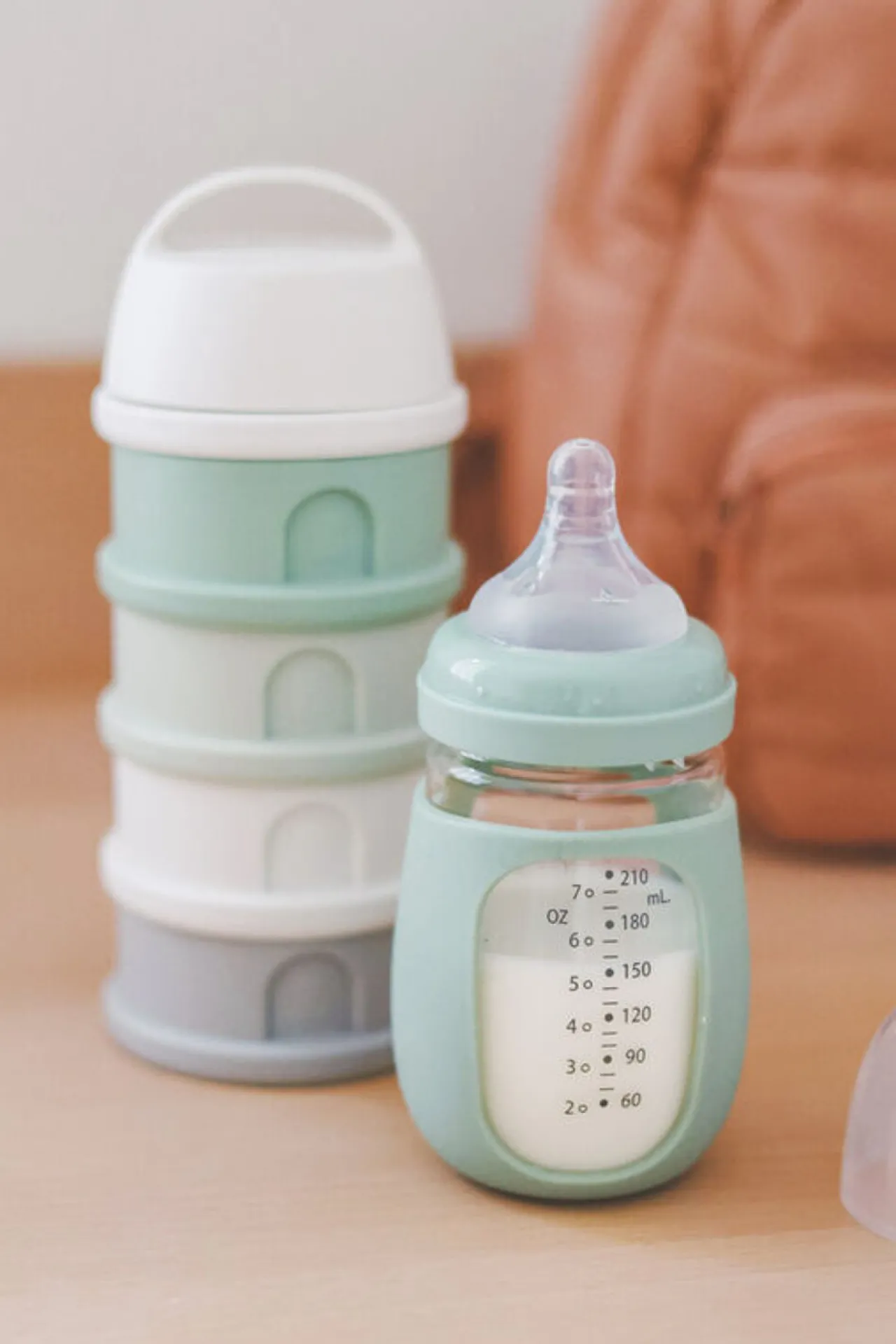 Béaba Beaba Formula Container 4 compartments Hot