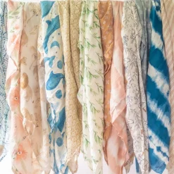 Crane Baby Single Swaddle Hot