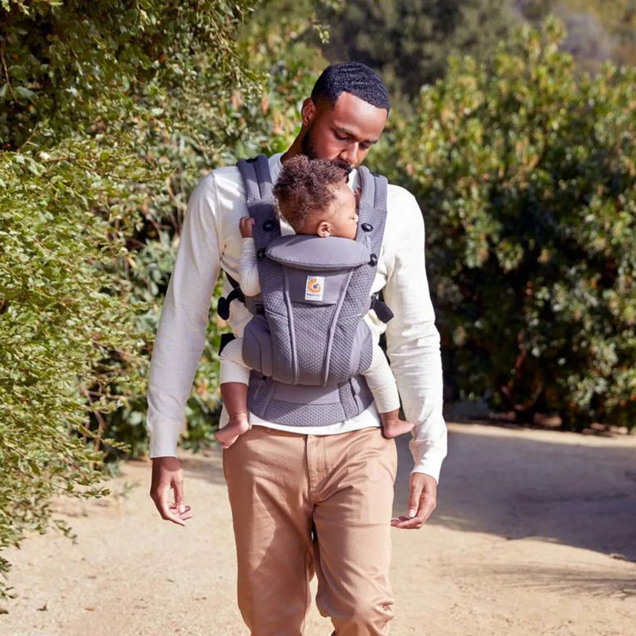 Ergobaby Omni Breeze (includes safety & fit check) Clearance