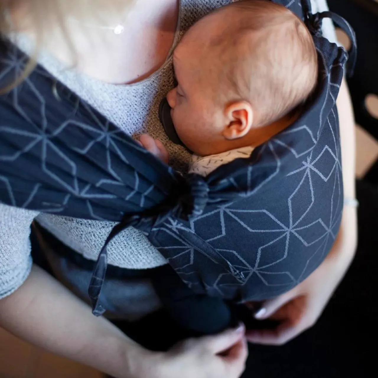 Hoppediz Primeo Baby Carrier - Jacquard Outlet