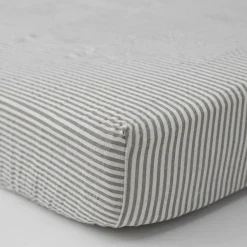 Little Unicorn - Muslin Fitted Cot Sheet - 132 x 71cm Outlet